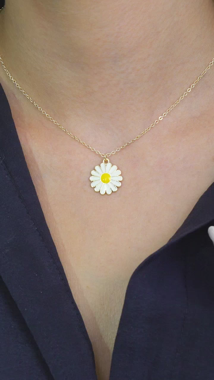 Taki | Collana con margherita gialla smaltata color oro
