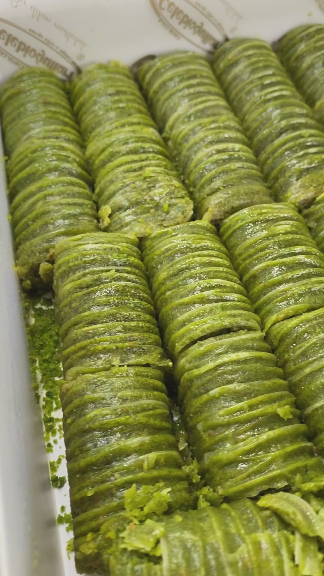 Celebiogullari | Baklava con pistacchio di Antep avvolto